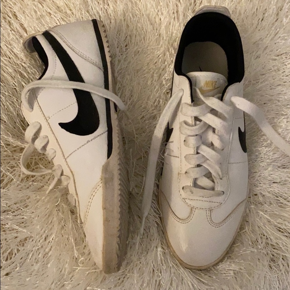 Nike Leather Shoes 7.5